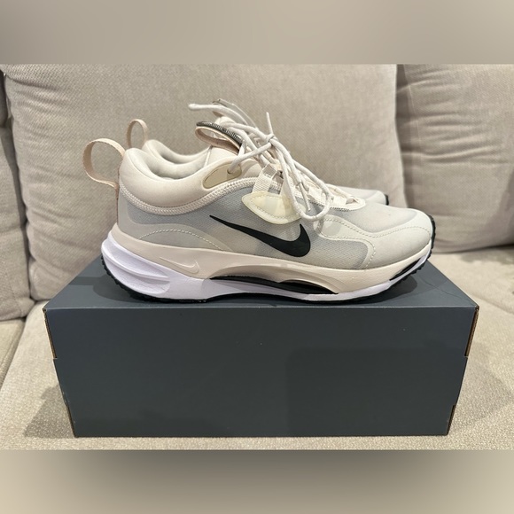 Nike Spark Women’s Shoes - Picture 2 of 6